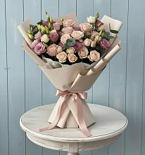 Букет цветов из:  Розы и Лизиантусы в Антипихе