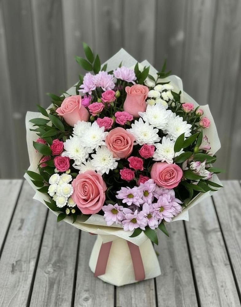 Букет цветов из: Альстромерии, Гвоздики, Розы и Хризантемы в Антипихе