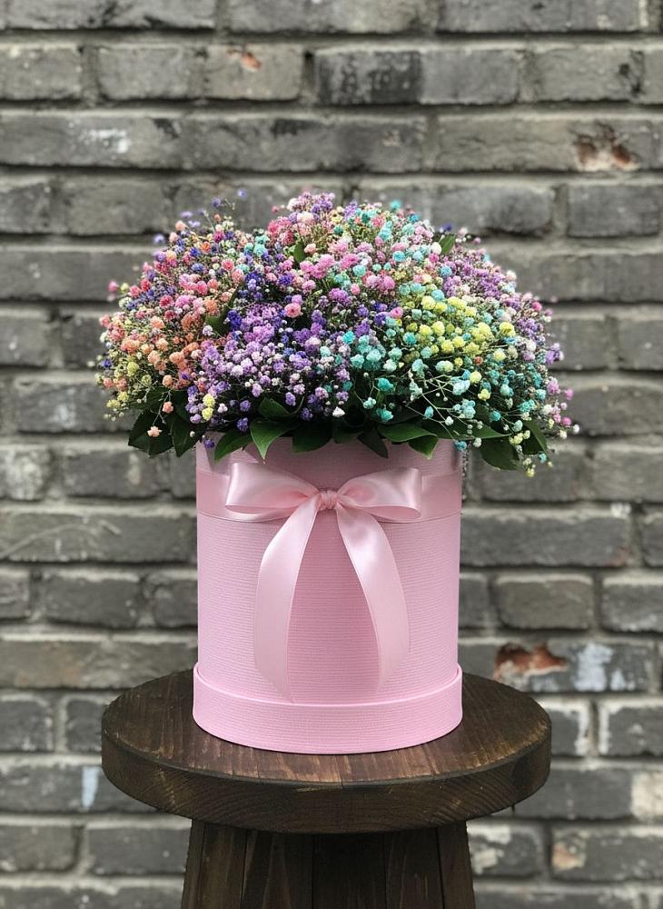 Цветочная композиция из Гипсофила и Розы в шляпной коробке в Антипихе