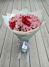 Букет цветов из:  Альстромерии в Антипихе
