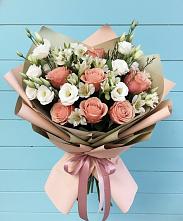 Букет цветов из:  Розы, Альстромерии и Лизиантусы в Антипихе