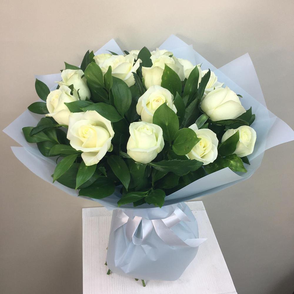 Букет 15 Белых роз Проуд в Антипихе