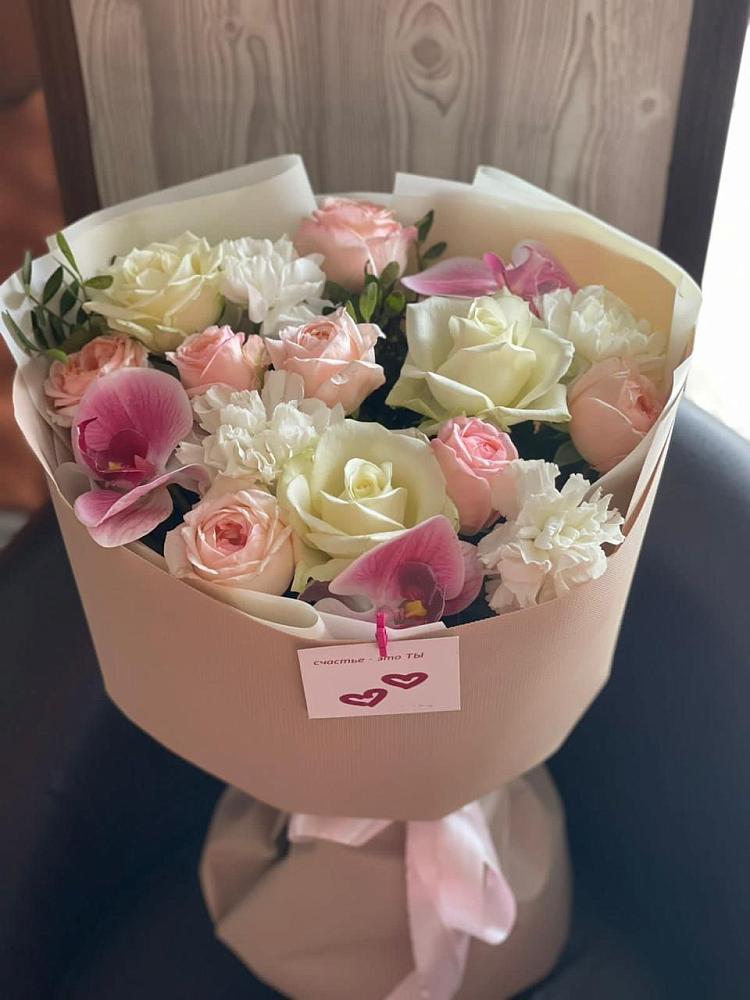 Букет цветов из: Орхидеи, Розы и Гвоздики в Антипихе