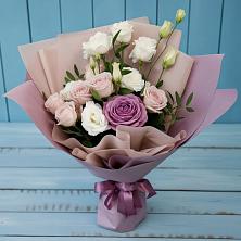 Букет цветов из:  Розы и Лизиантусы в Антипихе