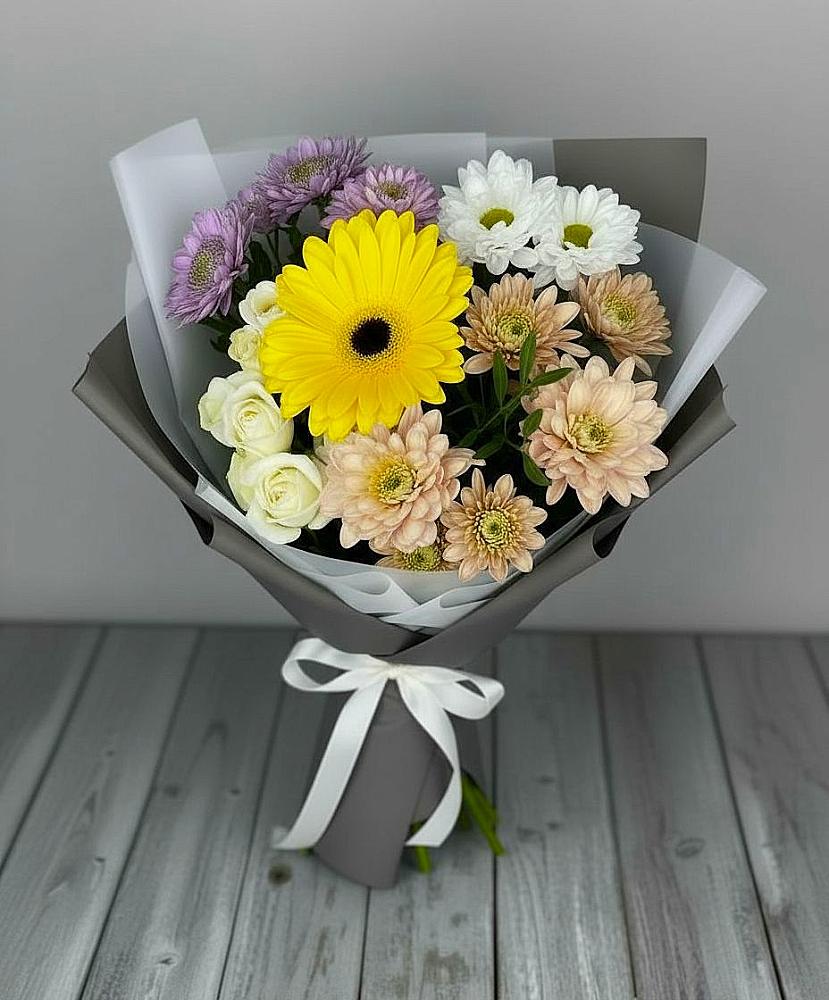 Букет цветов из: Розы, Герберы и Хризантемы в Антипихе