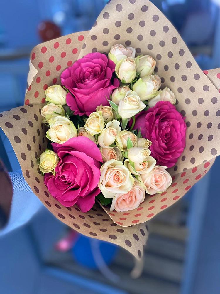 Букет цветов из: Розы в Антипихе