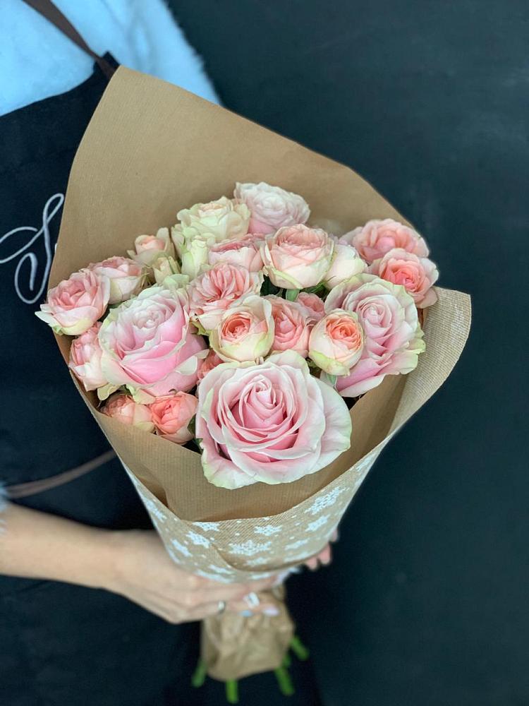 Букет цветов из: Хризантемы и Розы в Антипихе