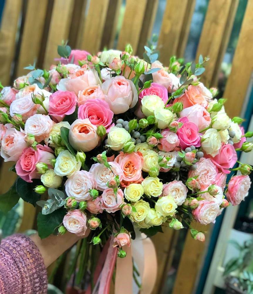 Букет цветов из: Розы в Антипихе