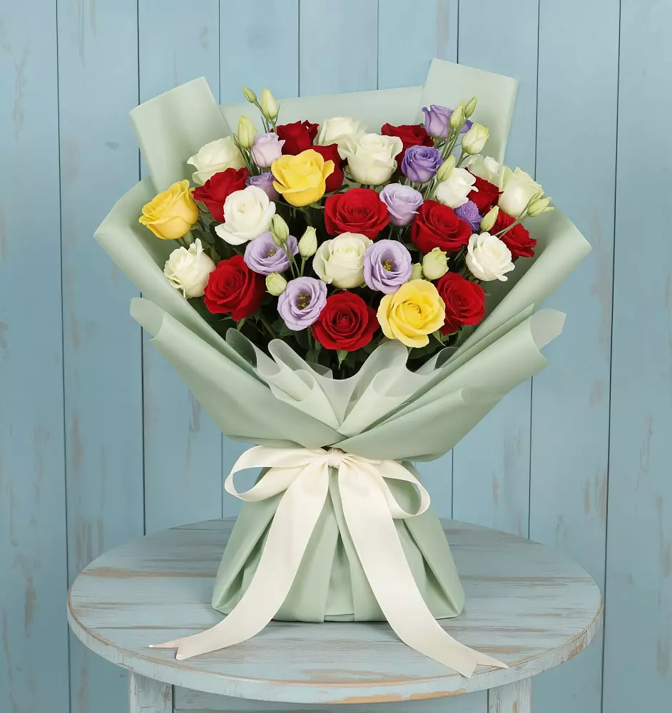 Букет цветов из: Розы в Антипихе