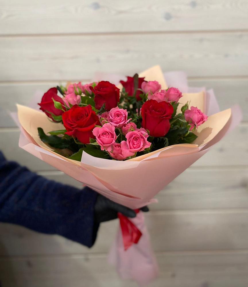 Букет цветов из: Розы в Антипихе