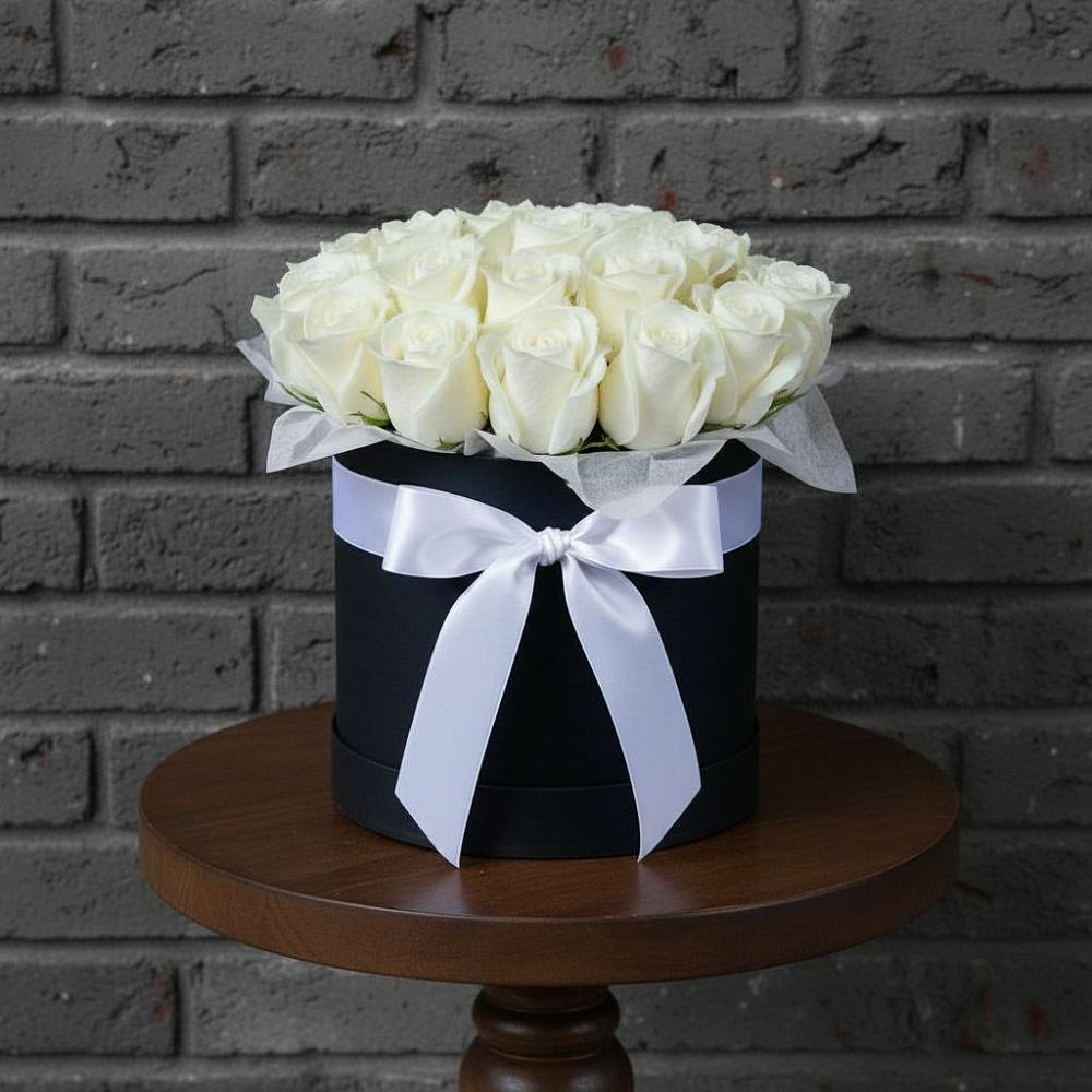 Цветочная композиция из Розы в шляпной коробке в Антипихе