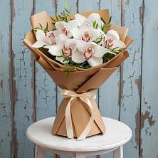 Букет цветов из:  Орхидеи и Розы в Антипихе